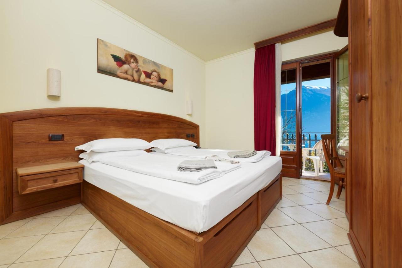 Hotel Al Rio Se Limone sul Garda Exteriör bild